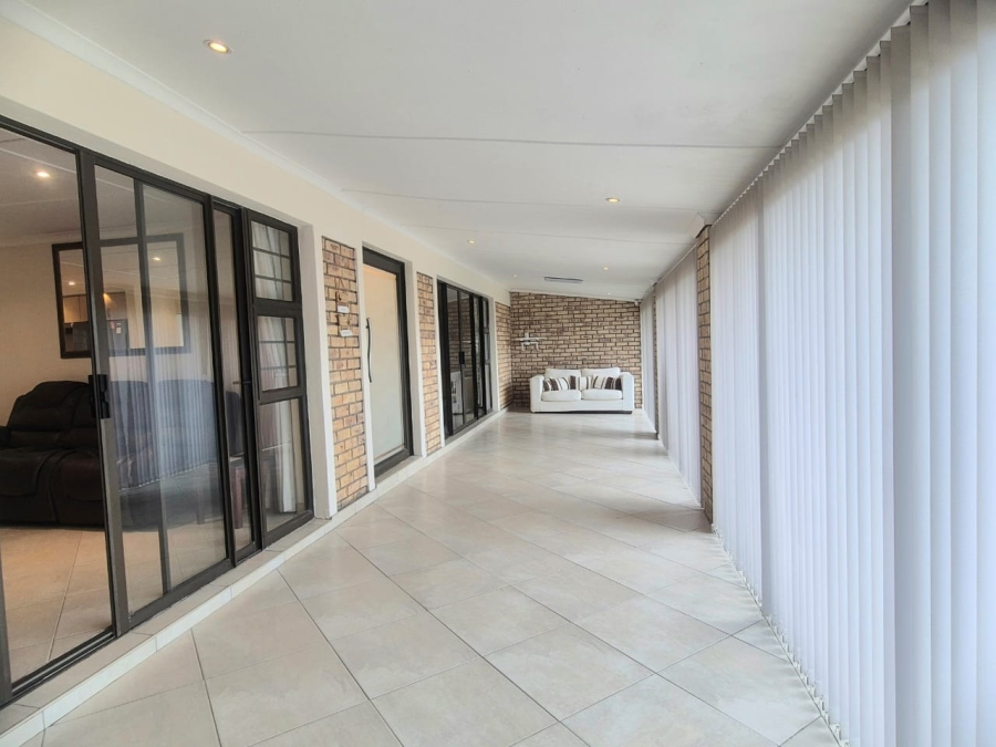 4 Bedroom Property for Sale in Cintsa West Eastern Cape